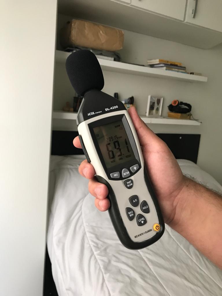 Decibelímetro utilizado em atividade técnica da PECONTEC